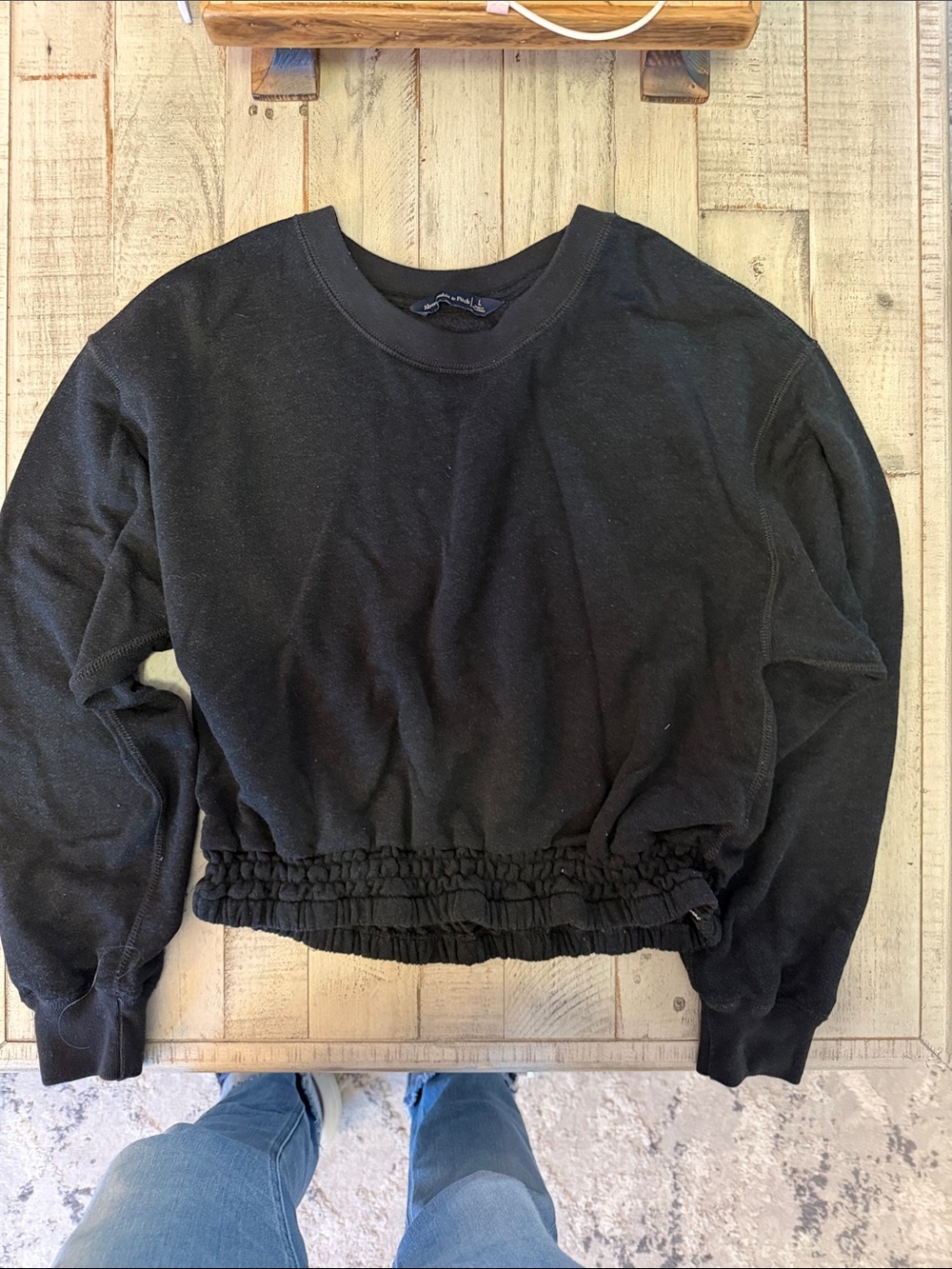 Abercrombie & Fitch Black Cropped Sweatshirt with Smocked Hem large